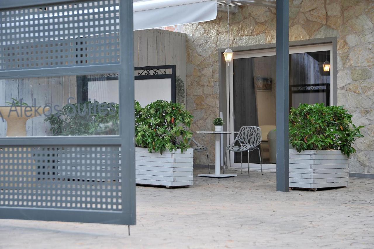 Alekos Luxury Suites Free 24H Transportation From - To Airport Artemida  Exterior foto