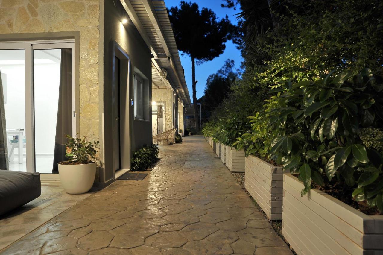 Alekos Luxury Suites Free 24H Transportation From - To Airport Artemida  Exterior foto